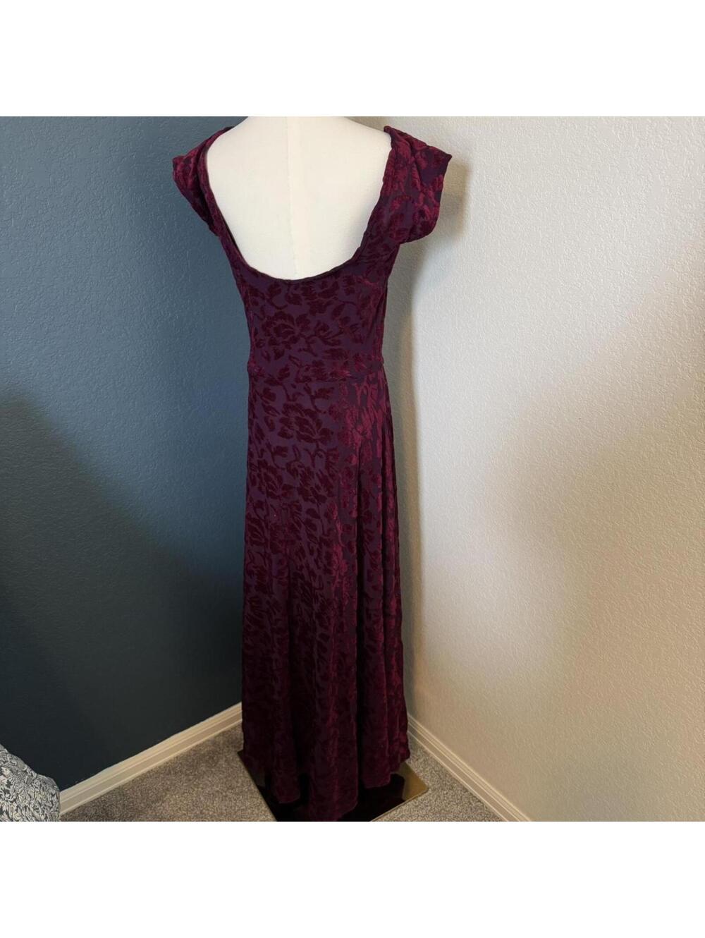 True Vintage Whimsigoth Floral Velvet Maxi Dress Gown, Open Back, Size 12 - Picture 3 of 4
